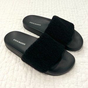 STEVE MADDEN Faux Shearling Black Slides - Size 8
